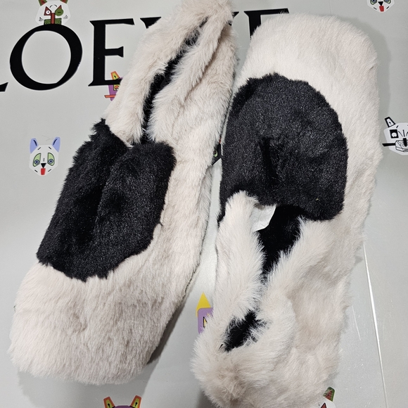 VHNY Shoes - Vivienne Hu Real Fox Fur Full Slipper - MSRP $250